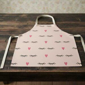  2$21 Ladies Eyelash Heart Apron